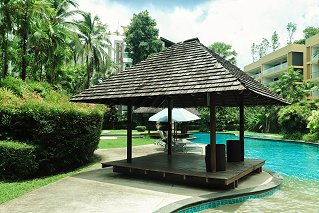 Family pool relaxation pavilions
