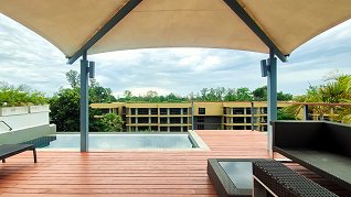 Private pool on the roof of the penthouse