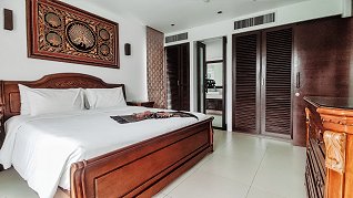 Mater bedroom